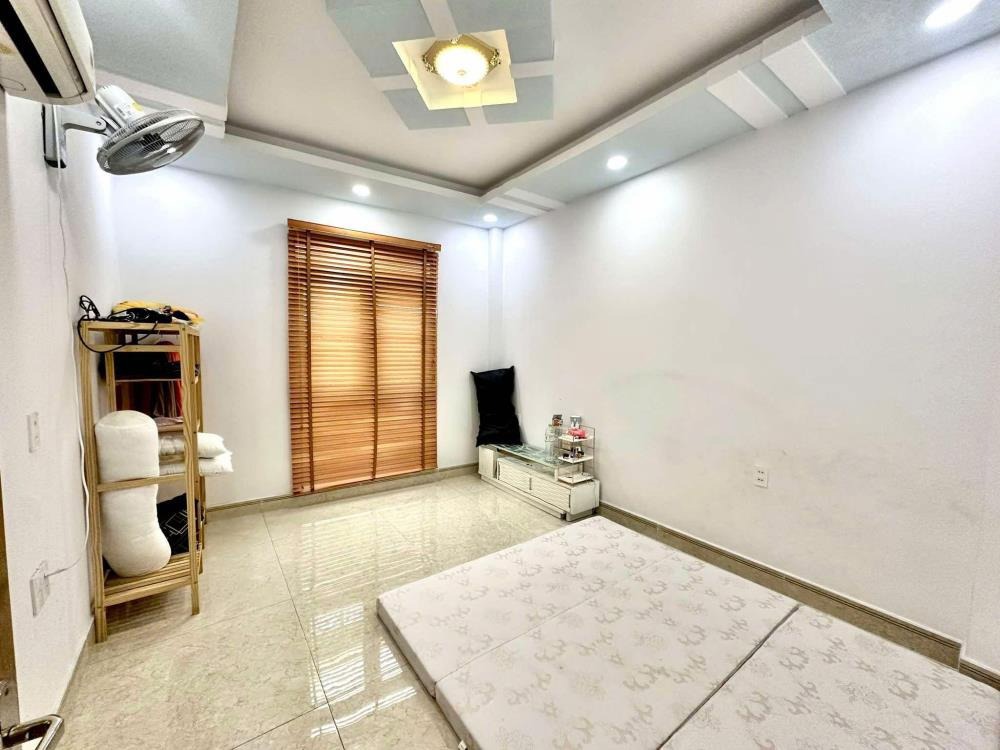 Xe Tải Đỗ Cửa Ngõ Nguyễn Xí: Biệt Thự 6PN, 172m2, Kinh Doanh Đắt Lợi