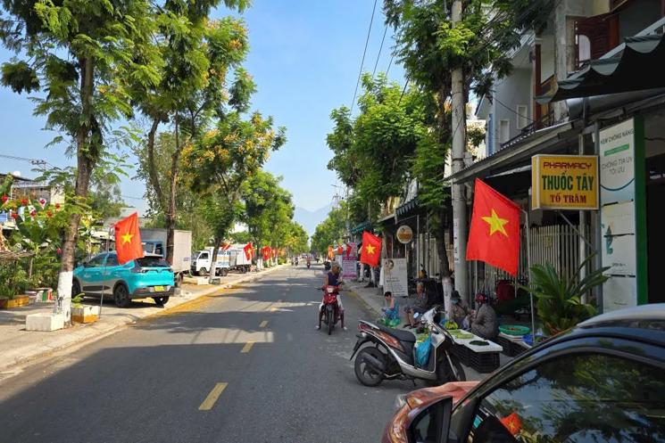 BÁN NHÀ 2 TẦNG MẶT TIỀN PHAN ĐÌNH GIÓT – LIÊN CHIỂU– NGAY BIỂN XUÂN THIỀU