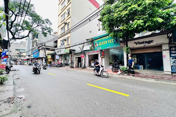 BÁN NHÀ MẶT PHỐ CÔ NHUÉ _ ĐANG KINH DOANH 60 M 4 TẦNG .SỔ ĐỎ PHÂN LÔ ,.CHÀO:14,5 TỶ
