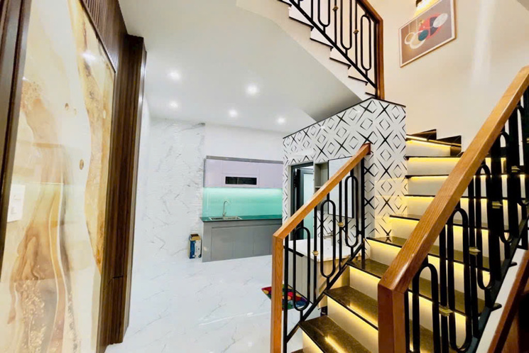 Nhà Mới 2 Tầng Sàn 42M2, Vuông – Quang Trung Qv