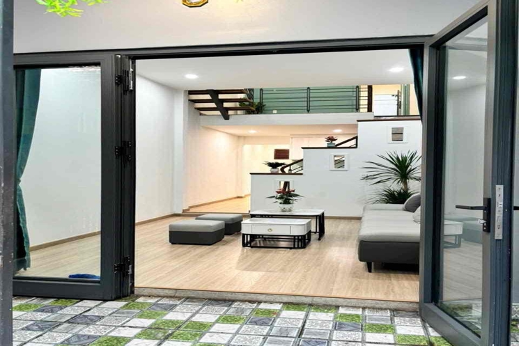 Nhà 2 Tầng Mới Đẹp, Full Nội Thất – Kiệt Oto, Gần Trung Tâm, Chỉ 2.7 Tỷ!