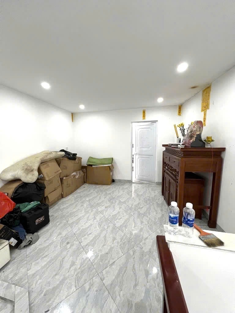 Nhà đẹp 5 tầng, vị trí trung tâm, giao thông thuận tiện - Hoàng Mai