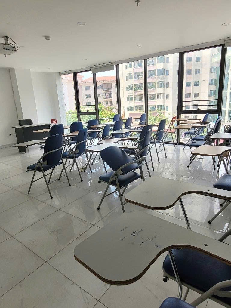 Bán Nhà Mặt Phố Trần Đăng Ninh, Cầu Giấy - Diện Tích 100m2, Kinh Doanh Đỉnh Cao