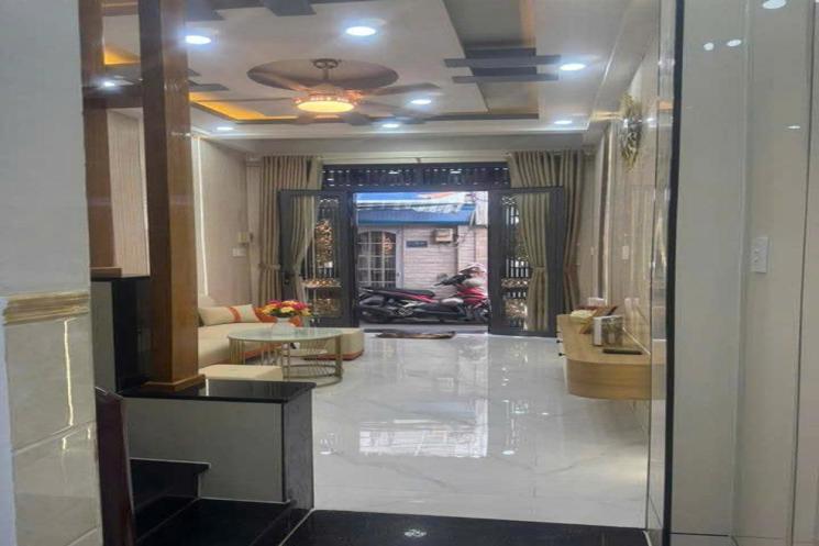 Nhà 2 tầng sàn 58m2, Vuông – Quang Trung QV