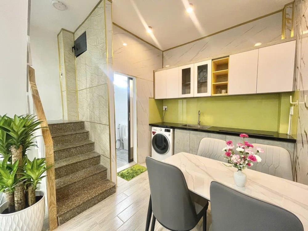 Nhà mới 2 tầng, 26m2, vuông vức, Quang Trung, Quận V