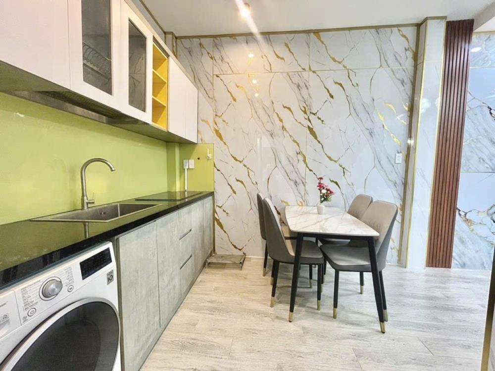 Nhà mới 2 tầng, 26m2, vuông vức, Quang Trung, Quận V