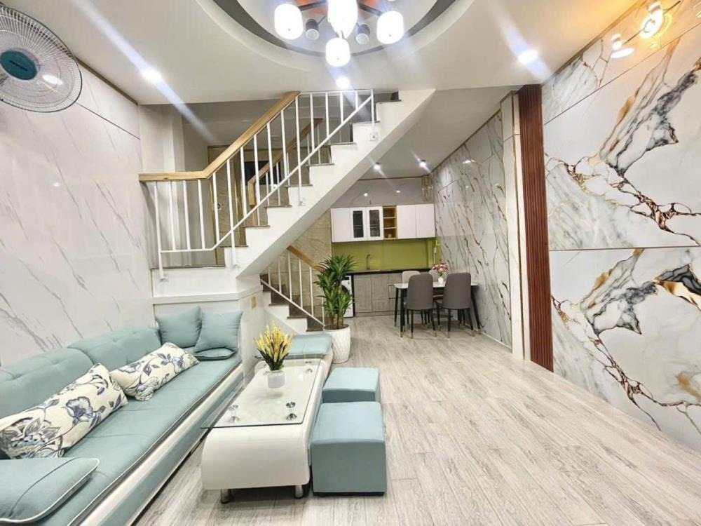 Nhà mới 2 tầng, 26m2, vuông vức, Quang Trung, Quận V