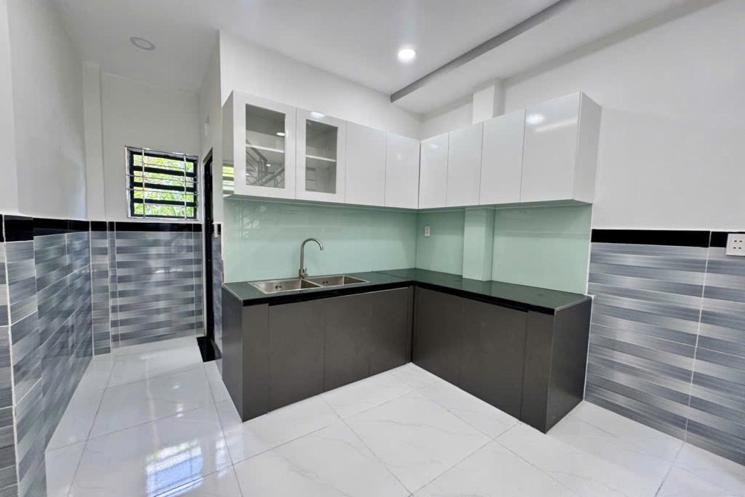 Nhà 2 tầng 32m2, Vuông – Nguyễn Duy Cung QV