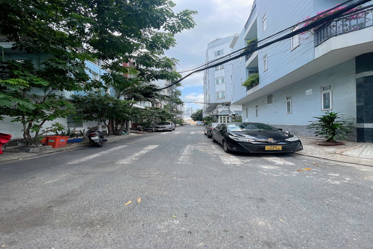 Căn Góc Kinh Doanh Buôn Bán Phố Quận 7, Đường Lý Phục Man, 60m2, Giá Tốt