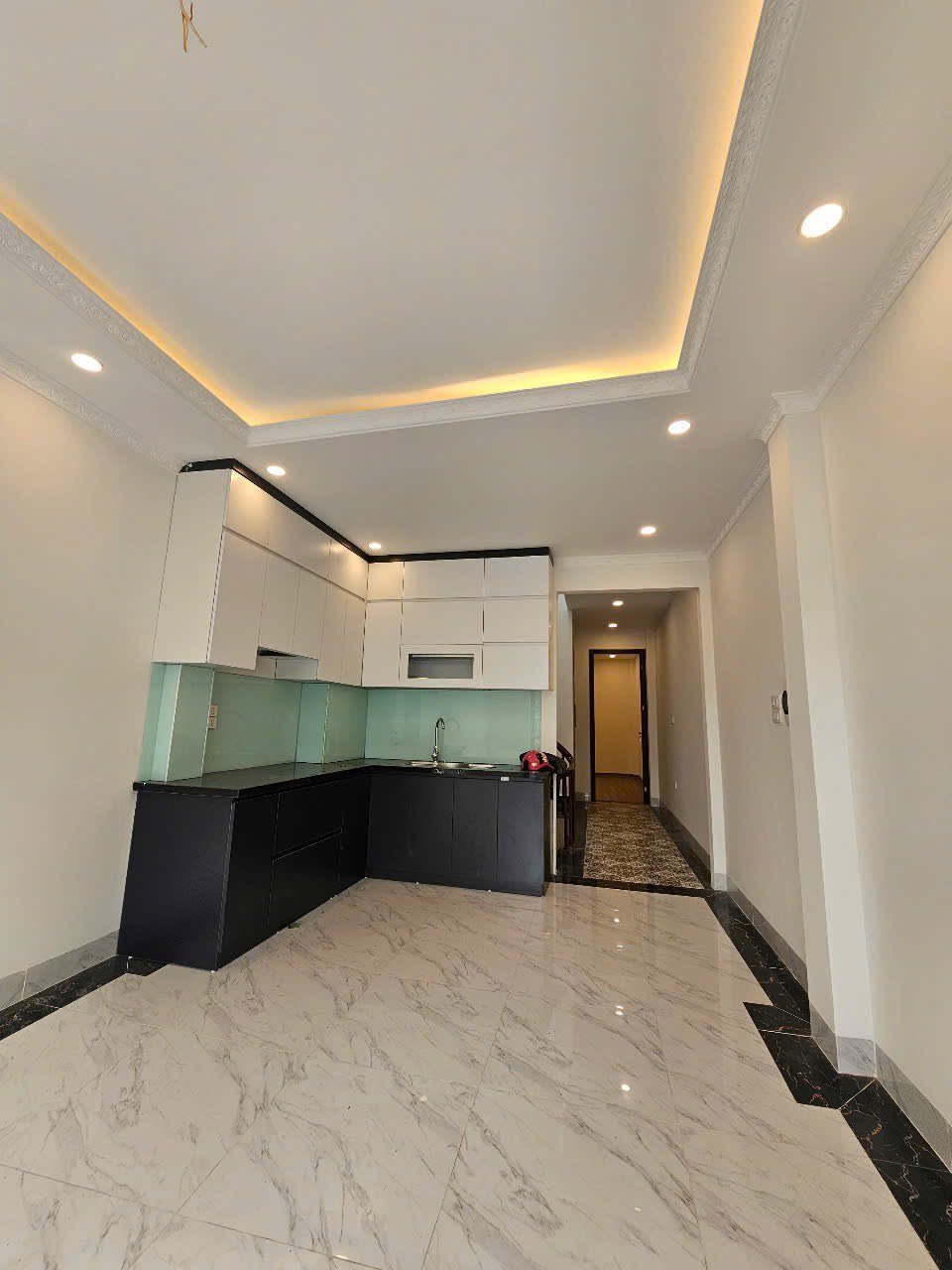 Ngô Quyền - Nhà Mới 35m² - 5 Tầng - Ô Tô Đỗ Cửa - 9.1 Tỷ