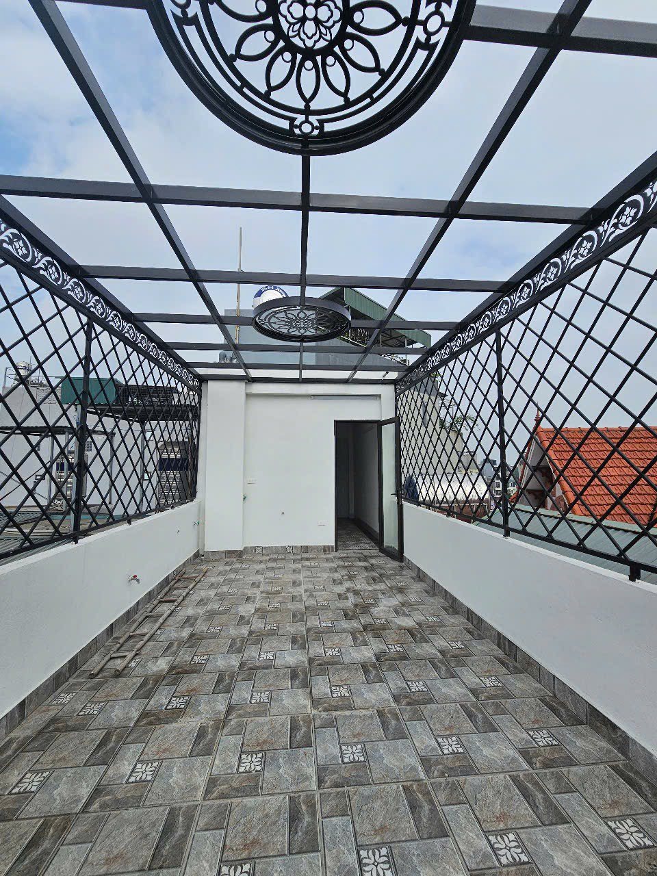 Ngô Quyền - Nhà Mới 35m² - 5 Tầng - Ô Tô Đỗ Cửa - 9.1 Tỷ