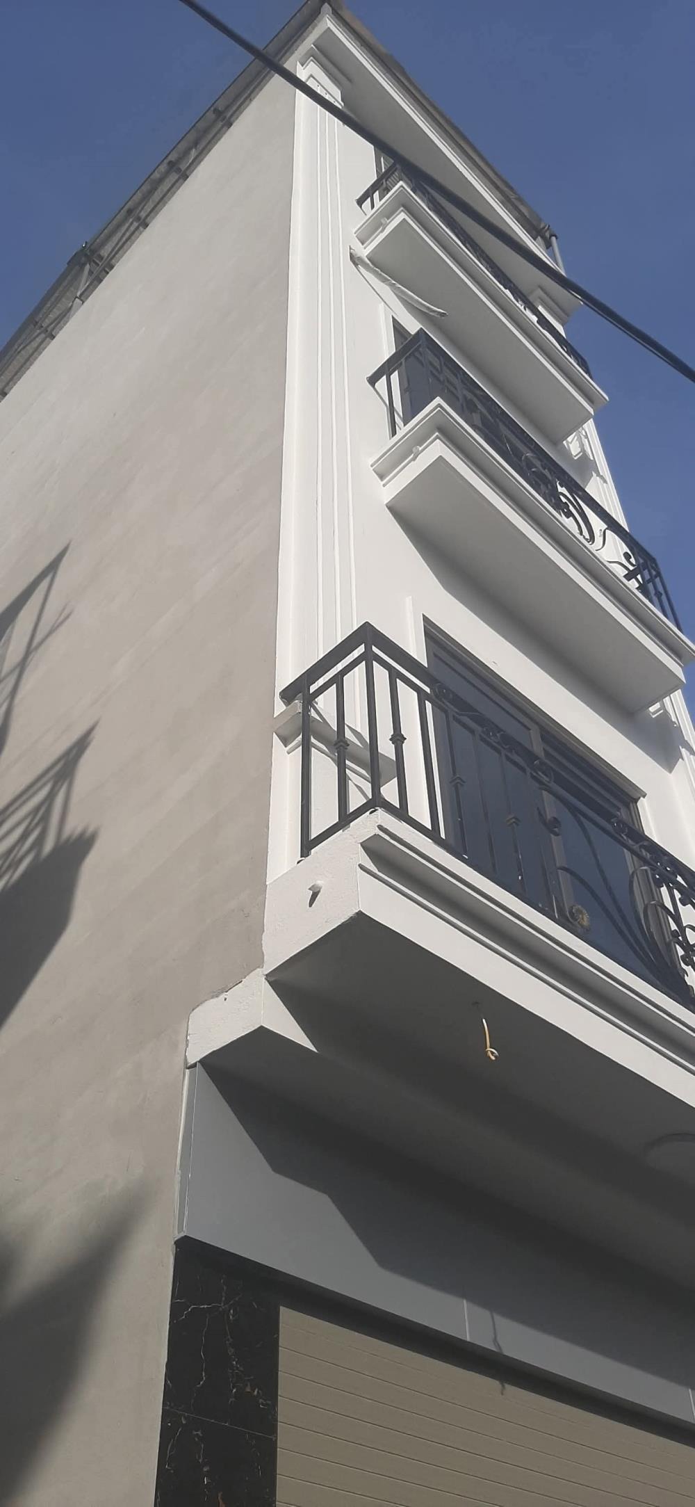 Nhà 5 Tầng Mặt Ngõ Ô Tô Tránh - Giá Chỉ 6 Tỷ - Vị Trí Đắc Địa