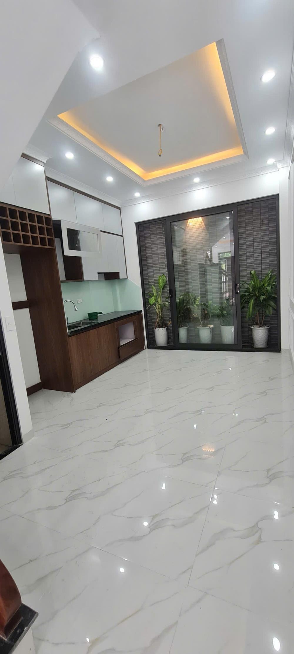 Bán nhà Đan Phượng - 40m2, 5 Tầng, Cạnh Chợ Tân Lập - Giá 5.5 tỷ