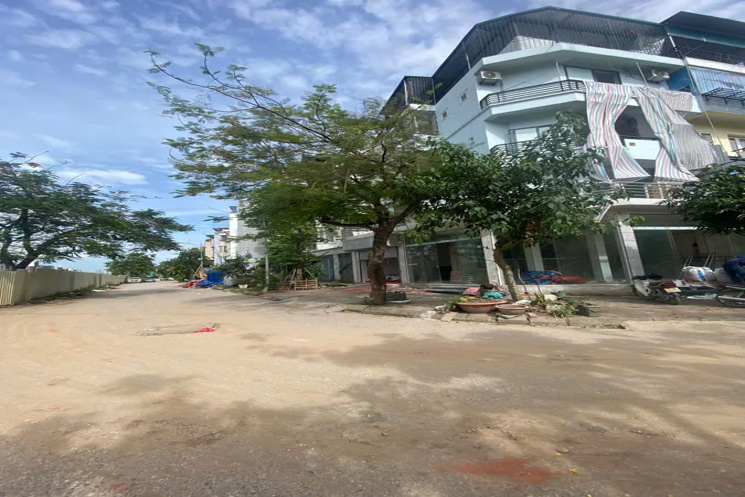 BÁN NHÀ -  LÔ GÓC 3 MẶT THOÁNG – THANG MÁY – VỈA HÈ ĐÁ BÓNG – KINH DOANH  KĐT VĂN PHÚ – HÀ ĐÔNG