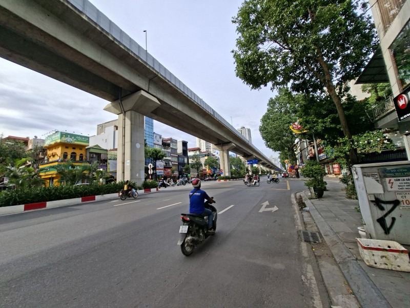 Bán Nhà Phố Quang Trung, Hà Đông: 100m2, 4 Tầng, Giá 28 Tỷ - Vị Trí Đắc Địa