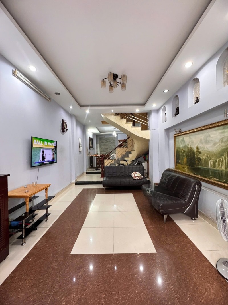 Bán Nhà 56m² Bình Tân - 4PN, Hẻm Xe Tải, Giá 6.7 Tỷ