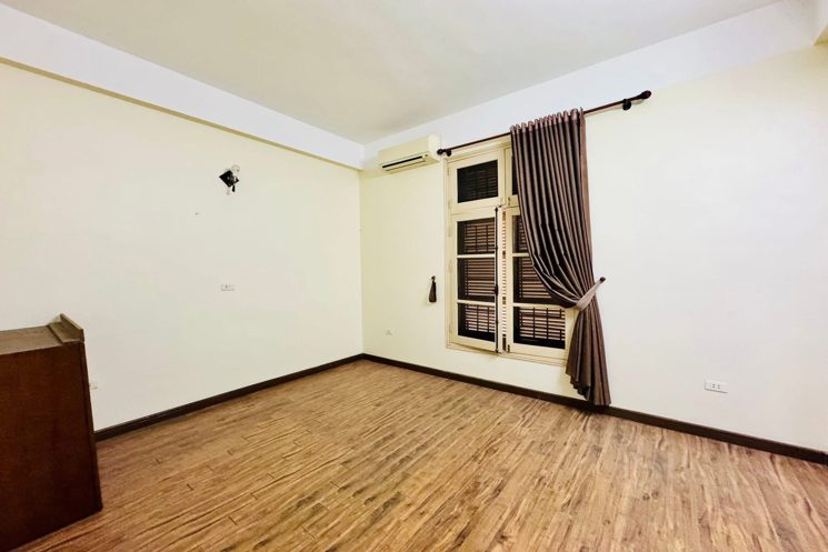 CỰC KỲ GẤP CẦN BÁN NHÀ NGÕ 217 TRẦN PHÚ HÀ ĐÔNG
 -TRUNG TÂM -KINH DOANH SẦM UẤT - 2 THOÁNG VĨNH
