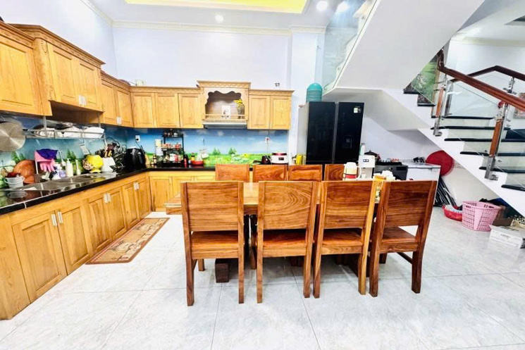 NHÀ ĐẸP TRUNG TÂM ĐÔNG HÒA – ĐƯỜNG Ô TÔ THÔNG TỨ TUNG – NHÀ ĐẸP VÀO Ở NGAY