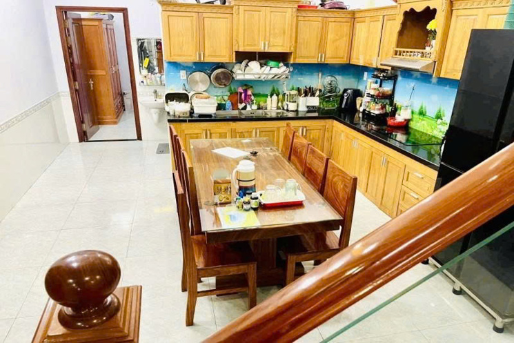 NHÀ ĐẸP TRUNG TÂM ĐÔNG HÒA – ĐƯỜNG Ô TÔ THÔNG TỨ TUNG – NHÀ ĐẸP VÀO Ở NGAY