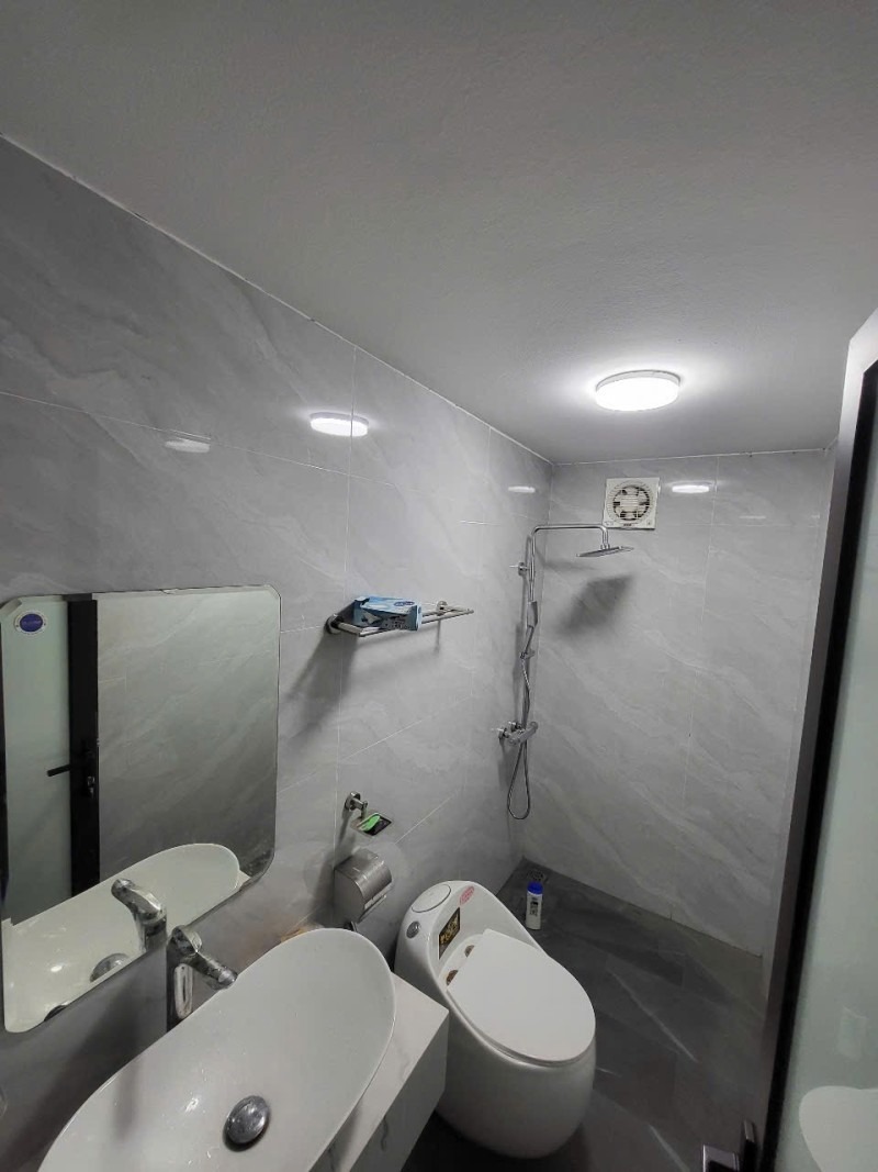 Bán nhà Nguyễn Văn Cừ, Long Biên: 5 Tầng, 53m², MT 11m, Oto Vào Nhà - 13 Tỷ