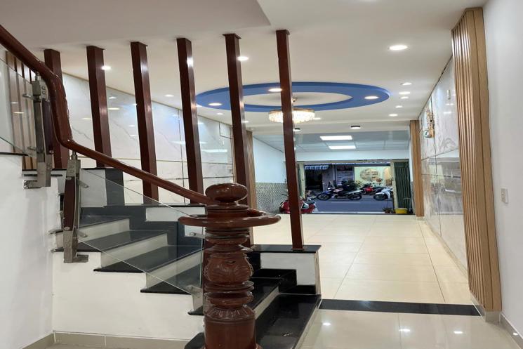 Nhà mặt tiền 5 tầng, Đường 10m, 75m2 – Lê Hoàng Phái QV