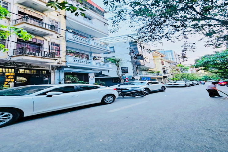 KHU VIP CỰC VIP NẰM NGAY TRUNG TÂM ĐẦM TRẤU,LƯƠNG YÊN _
VIP! PHÂN LÔ VỈA HÈ Ô TÔ TRÁNH, Ô TÔ CHẠY
