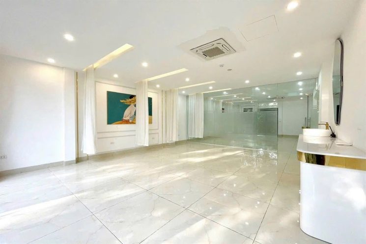 TOÀ VĂN PHÒNG VIP MẶT PHỐ HOÀNG NGÂN – 9 TẦNG – 2 MẶT THOÁNG – DÒNG TIỀN ỔN ĐỊNH