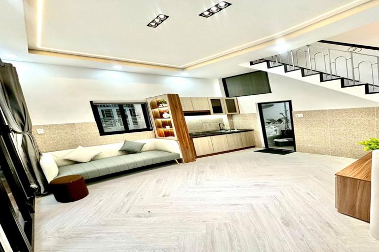 Giảm 200tr! Nhà mới 4 tầng HXH sàn 94m2 – Thích Quảng Đức Phú Nhuận