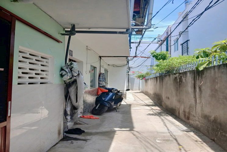 BÁN NHÀ TTTP CẤP 4 CÓ GÁC HẺM 2/4 PHƯỜNG NHA TRANG CHỈ 1TY4