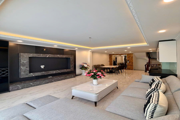 Bán nhà Cổ Linh 45m MT4.1m 6 tầng thang máy gara ô tô hơn 10 tỷ