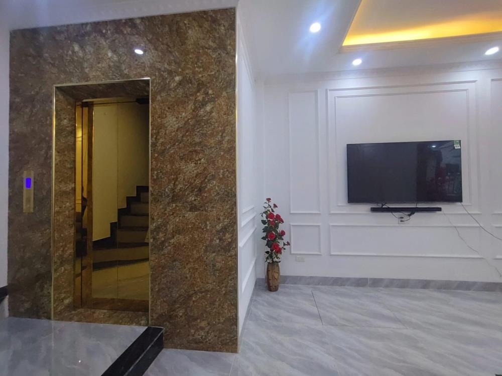 Bán nhà Pháo Đài Láng, Đống Đa 46m2, 6 Tầng, Thang Máy - 8.75 Tỷ