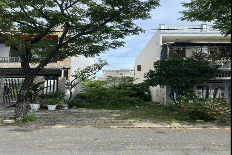 Lô đất mặt tiền đường Tân Lưu . DT:100m , ngang 5m