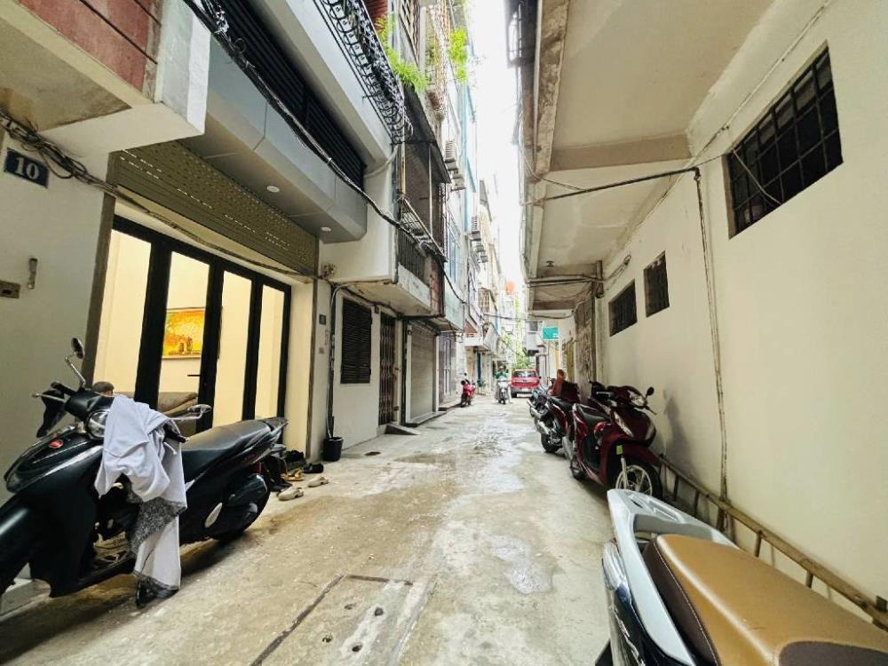 Siêu phẩm Thái Hà: Ô tô dừng đỗ, gần phố, giá 15.5 tỷ