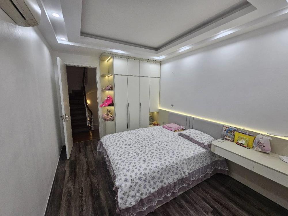Siêu phẩm Thái Hà: Ô tô dừng đỗ, gần phố, giá 15.5 tỷ