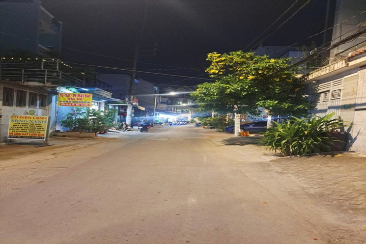 HOT RẤT RẤT HOT !!! NHÀ TP HCM - BÌNH TÂN - GẦN CHỢ BÌNH TRỊ ĐÔNG - 4 TẦNG - HẺM XE TẢI 8M THÔNG 