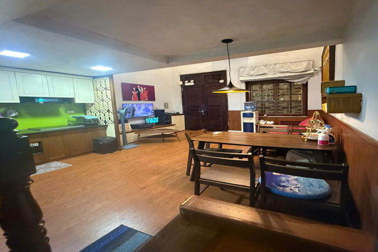 PHỐ CẦU GIẤY, NHÀ 4T ĐẸP DÂN XÂY, GẦN HỒ, Ô TÔ ĐỖ GẦN - 50M2, 11.6 TỶ
