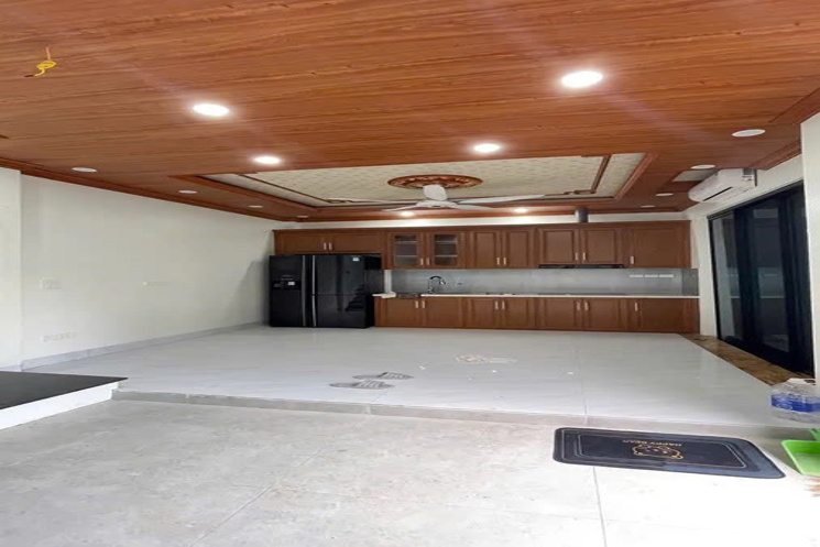 NHÀ MỚI FULL NỘI THẤT Phố Hoa Lâm 31m2 X 5 Tầng mặt tiền 6.9m, 6.5 tỷ Long Biên