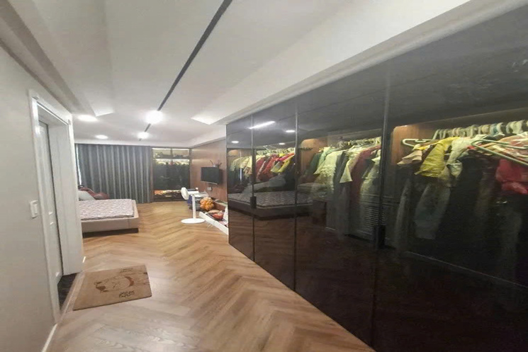 NHÀ ĐẸP TẶNG NỘI THẤT Phố Bồ Đề 52 m2 X 6 Tầng 13.9 tỷ Long Biên Hà Nội.Ô TÔ VÀO NHÀ
