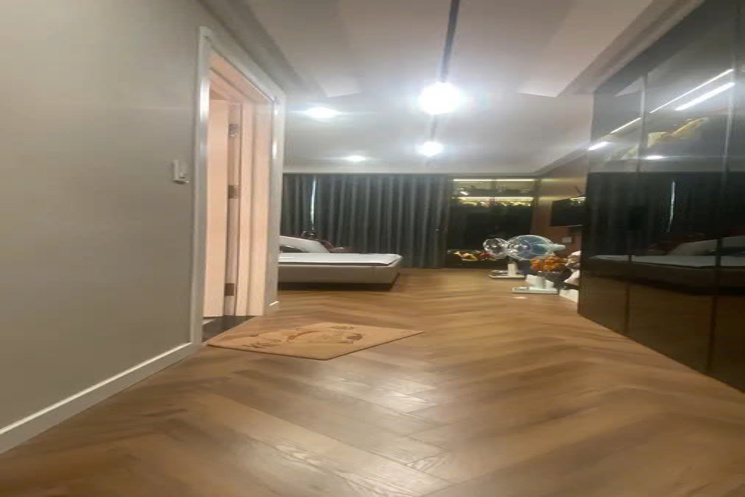 NHÀ ĐẸP TẶNG NỘI THẤT Phố Bồ Đề 52 m2 X 6 Tầng 13.9 tỷ Long Biên Hà Nội.Ô TÔ VÀO NHÀ