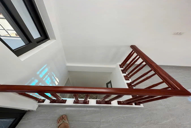 NHÀ MỚI -ĐẸP Quán Tình 48m2 X 5 tầng,mặt tiền 4m, 7.9 tỷ Long Biên Hà Nội.Ô TÔ VÀO NHÀ