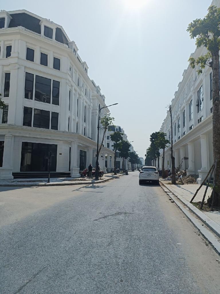 Bán biệt thự liền kề 200m2 Louis City Hoàng Mai - Căn góc mặt tiền 14m VIP