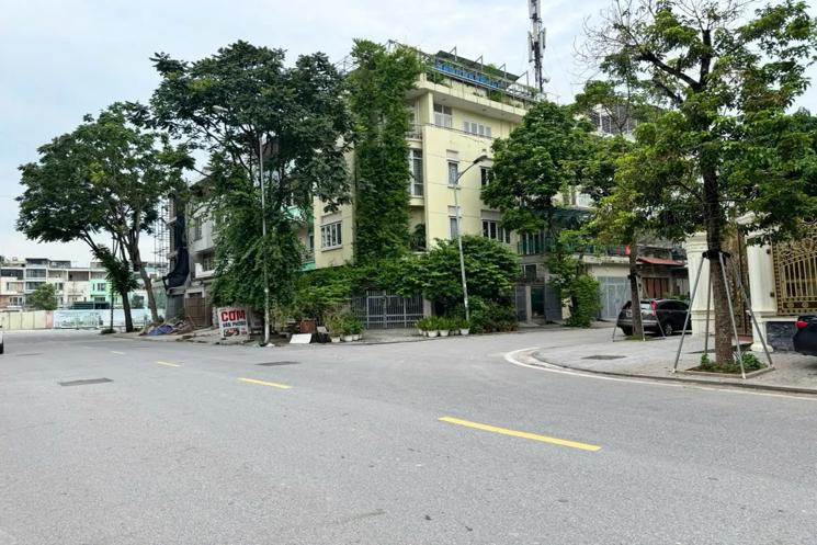 Bán gấp Biệt thự Văn Phú, Hà Đông 260mx4 tầng, đẳng cấp, kinh doanh đỉnh 45 tỷ