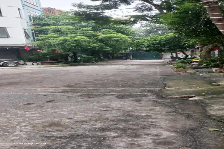 Bán ĐẤT LK KĐT Kiến Hưng 55m, phân lô, ô tô tránh, gâng trường, gần chợ..12.8 tỷ