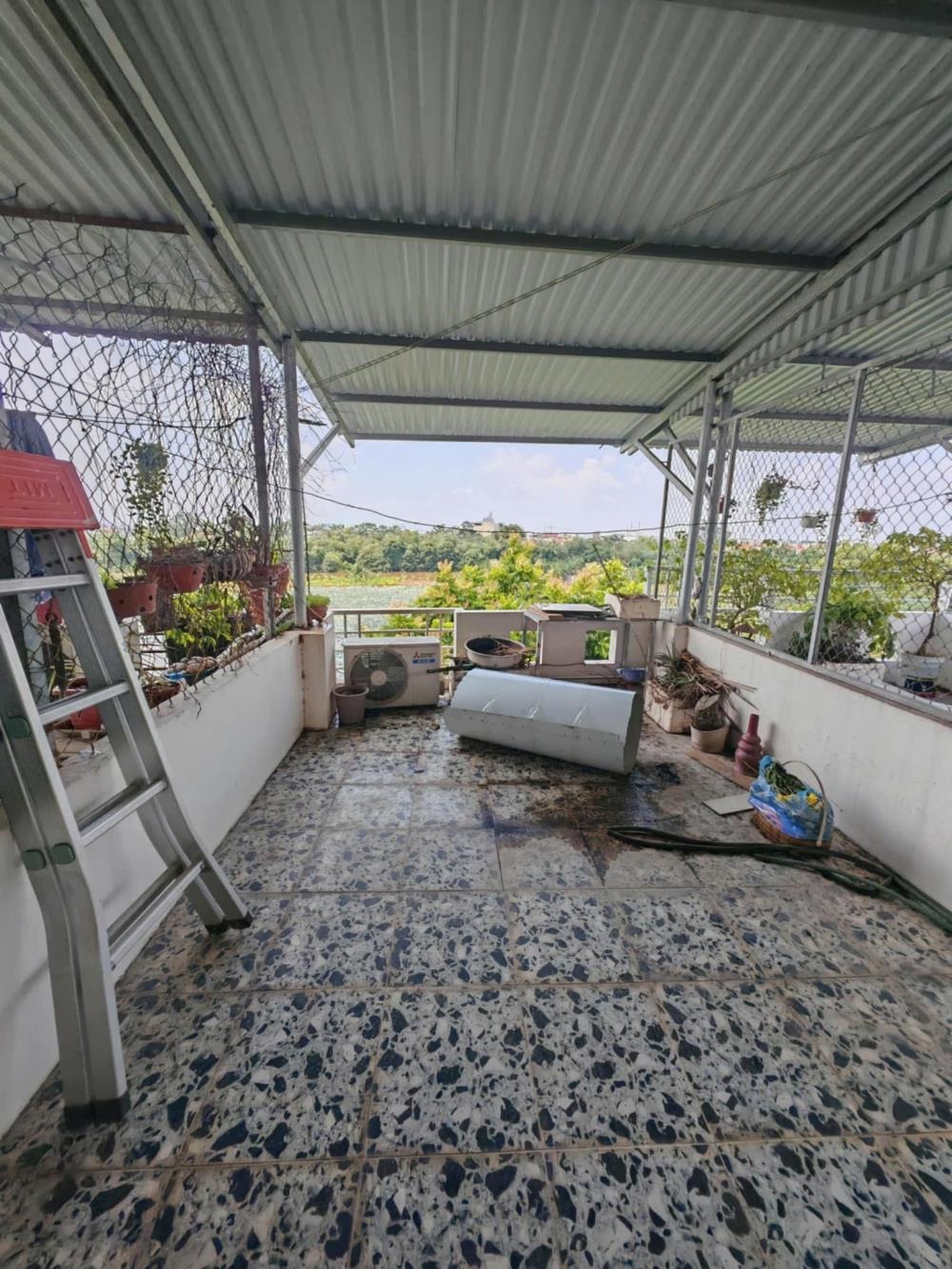 Bán nhà Liên Mạc 37m² 4 tầng, ô tô tránh, view hồ, giá 5.95 tỷ