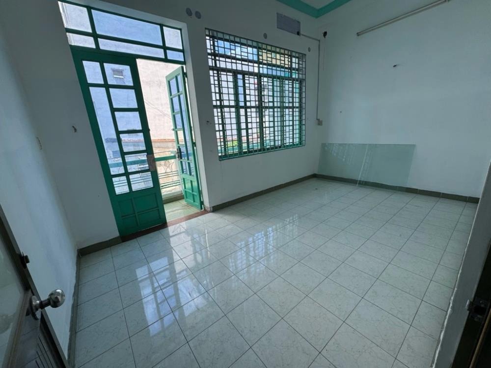 Bán nhà Tân Bình: 3 tầng, 65m2, Hẻm xe hơi, Giá 9.5 tỷ