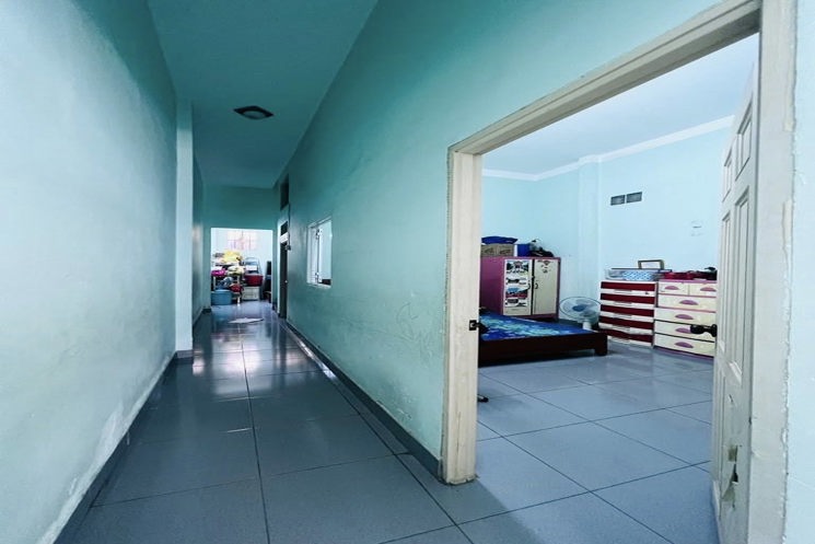 BÁN GẤP NHÀ QUANG TRUNG GIÁ SỐC DIEN TICH KHUNG