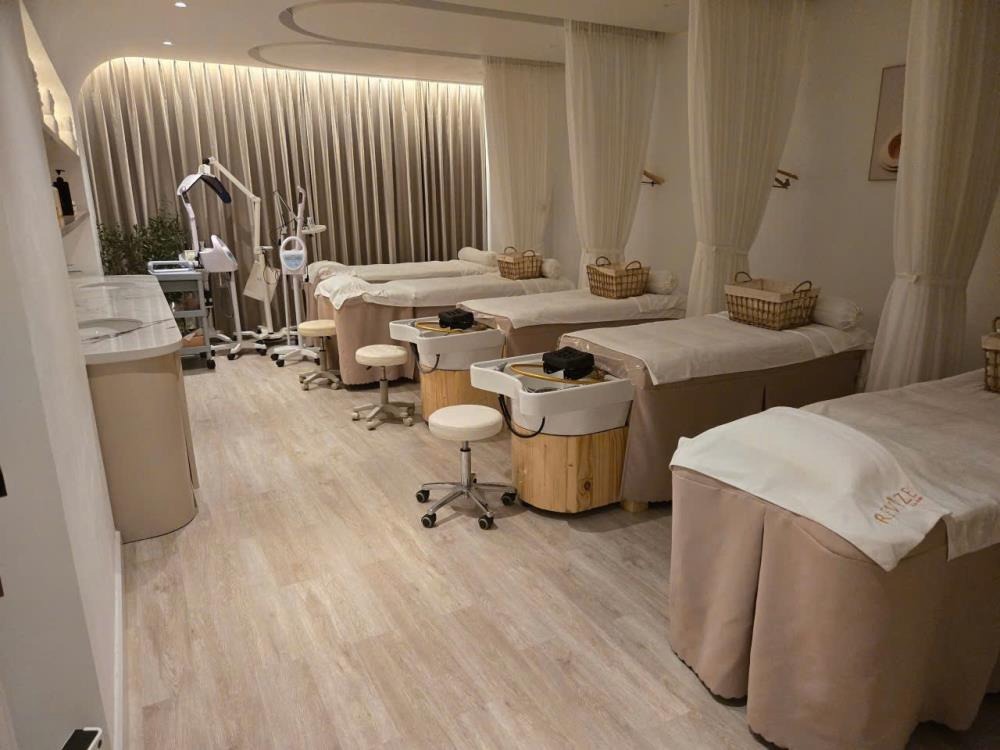 Bán Gấp Nhà 2 Mặt Tiền Hoàng Việt, P.4, Q. Tân Bình - Giá 32 tỷ