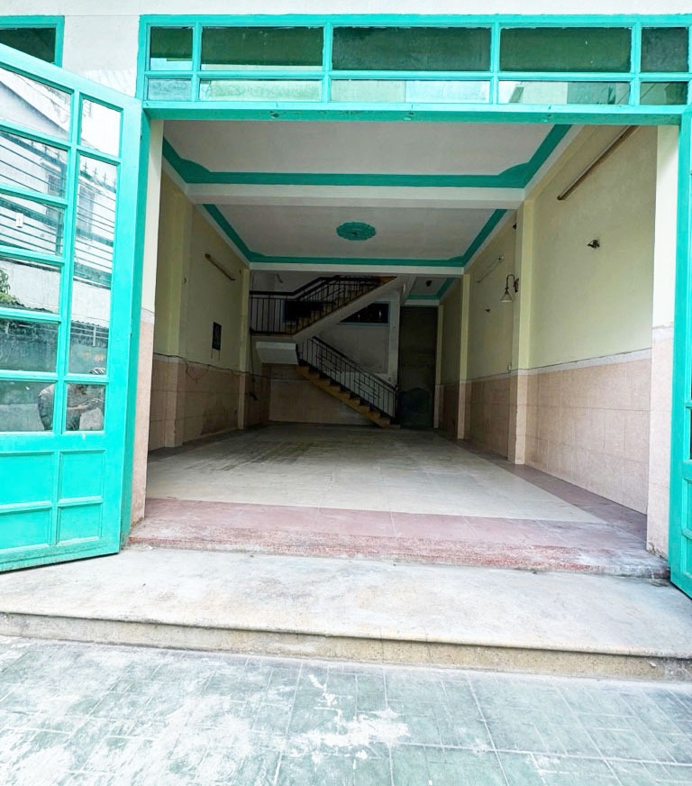 Nhà 3 Tầng Tân Bình: Hẻm Xe Hơi, Ba Vân, 5x13m, Giá Hơn 9 Tỷ