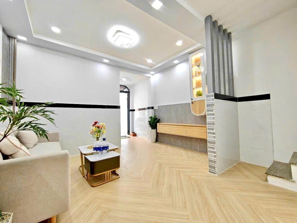 Giảm 200tr Nhà 3 Tầng, 69m2, Nở Hậu Nguyễn Du, Quận V
