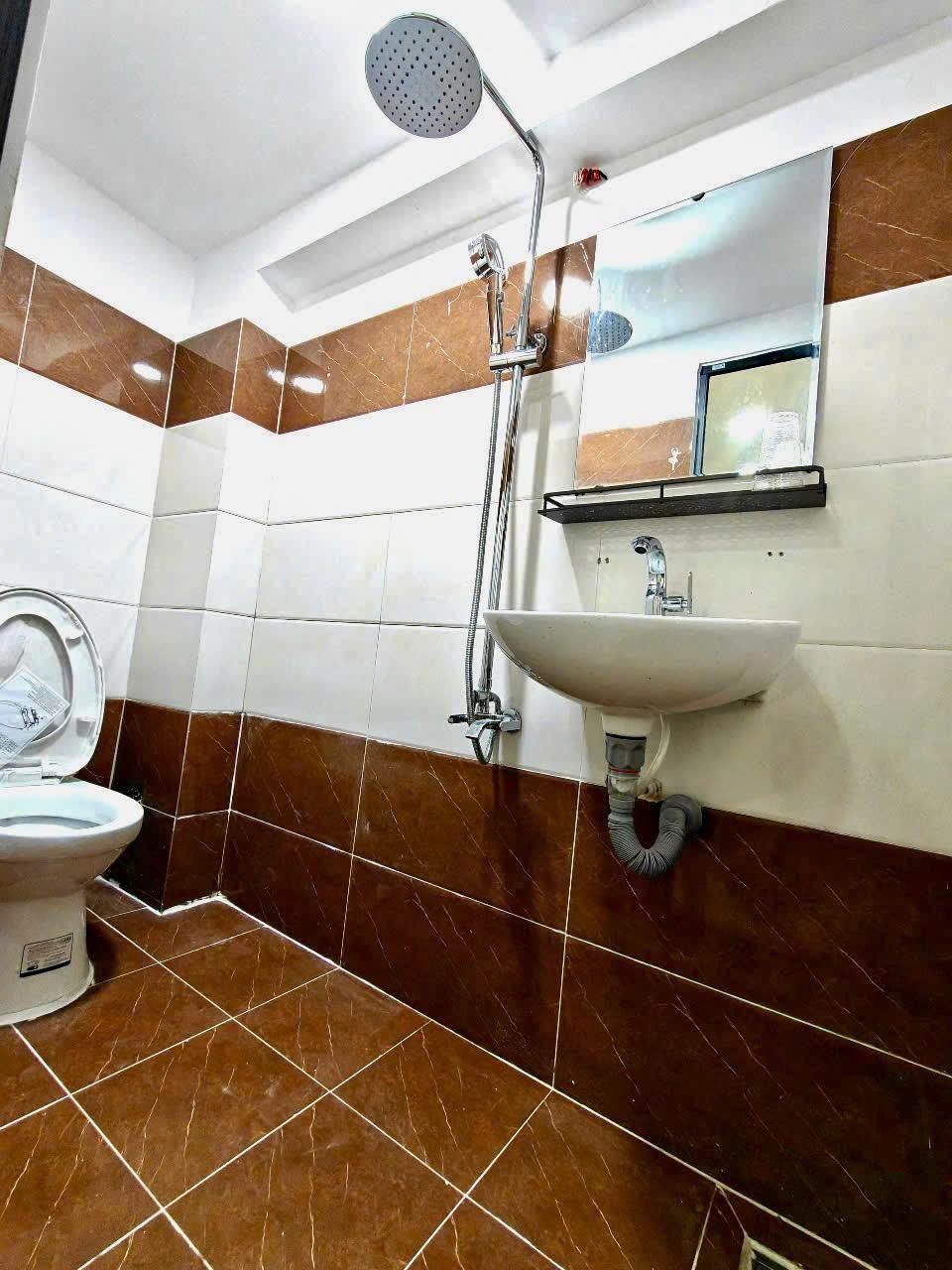 Giảm 200tr Nhà 3 Tầng, 69m2, Nở Hậu Nguyễn Du, Quận V